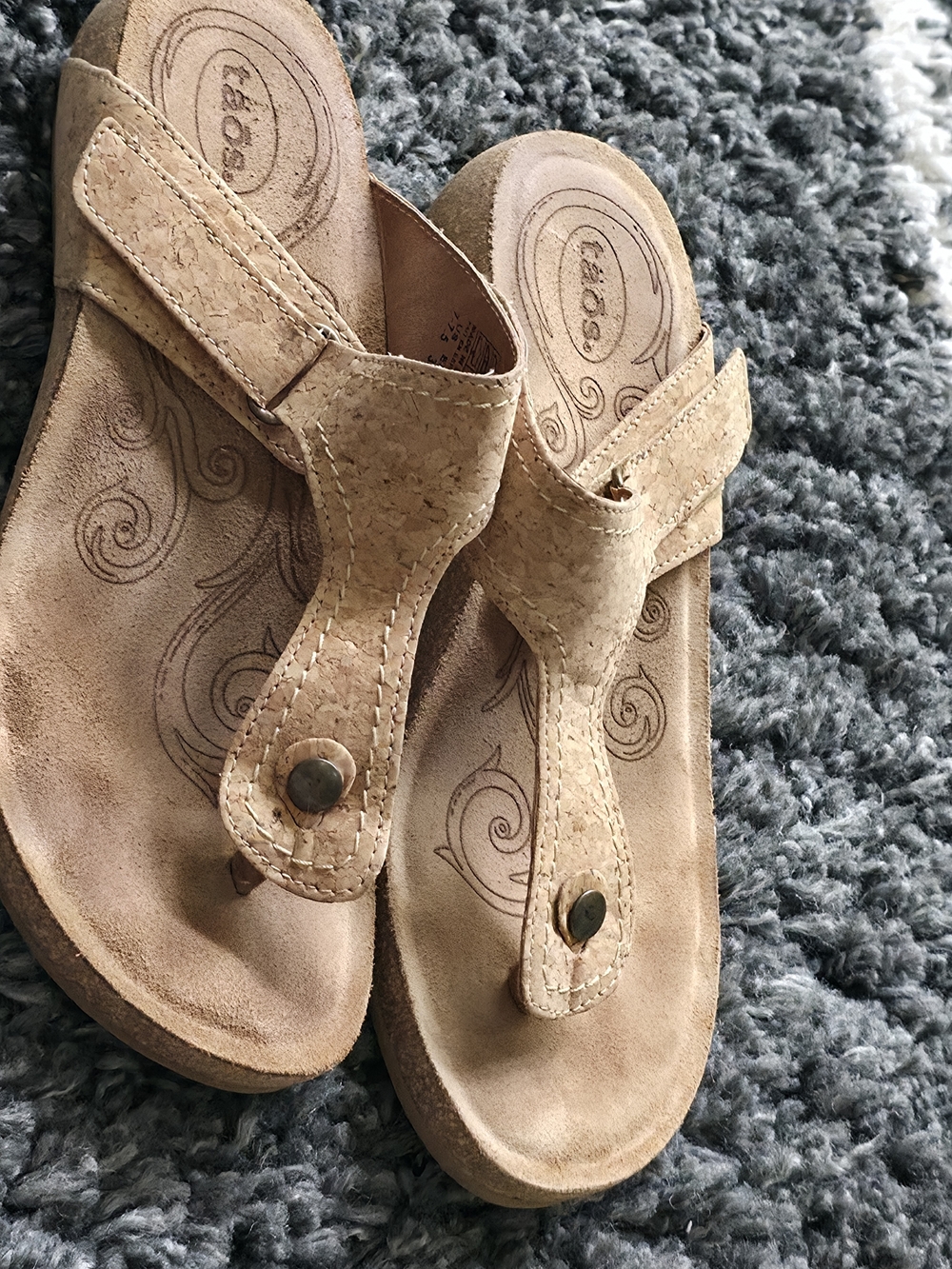 Taos Footwear Beige Cork-Detail Thong Sandals - Women Size 38